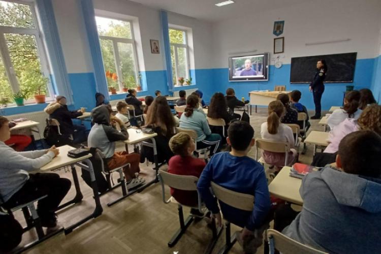 Prevenirea victimizării minorilor în mediul digital featured image