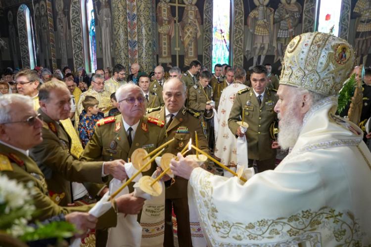 A fost sfințită pictura Capelei Militare „Sfinţii Martiri Brâncoveni“ featured image