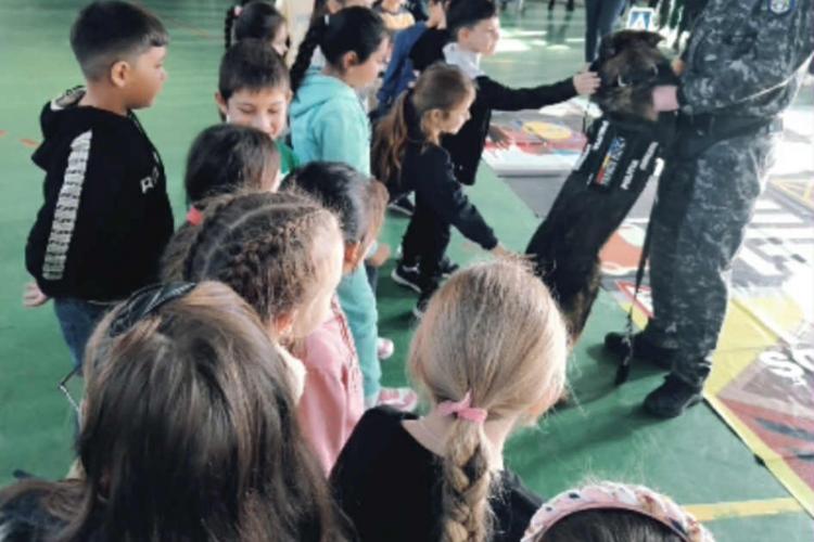 «Școala Altfel» cu polițiști, la Ianca featured image