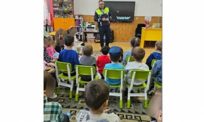 Educație rutieră în școli. Sfaturi pentru deplasarea în siguranță cu trotineta, bicicleta sau rolele featured image