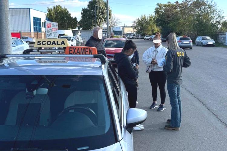 Campania anticorupție «E timpul să nu mai dăm și noi ceva!». featured image